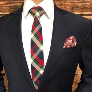Groomsland Accessories - Men's Green & Red Plaid Flannel Necktie Groomsland Accessories - Men's Green & Red Plaid Flannel Necktie